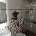 Karos Bianco Apartmanhaz شقة *