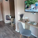 公寓 Karos Bianco Apartmanhaz 佐洛卡罗斯