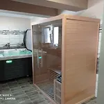 Karos Bianco Apartmanhaz 佐洛卡罗斯