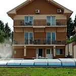 公寓 Karos Bianco Apartmanhaz