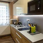 Karos Bianco Apartmanhaz 公寓 *