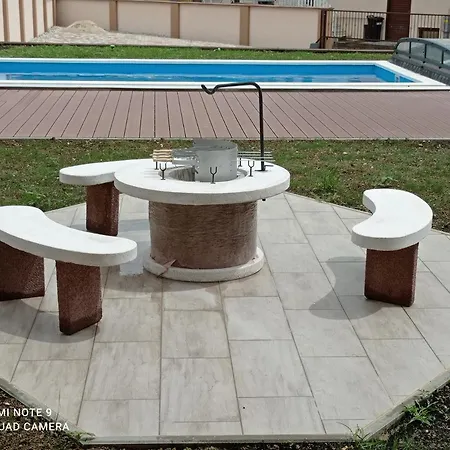 Апартаменты Karos Bianco Apartmanhaz