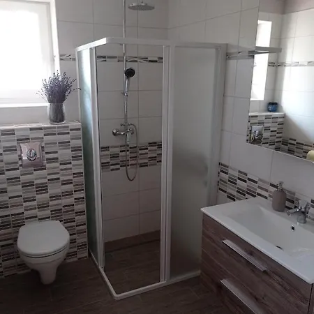 Apartment Karos Bianco Apartmanhaz