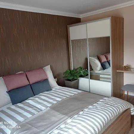 Karos Bianco Apartmanhaz