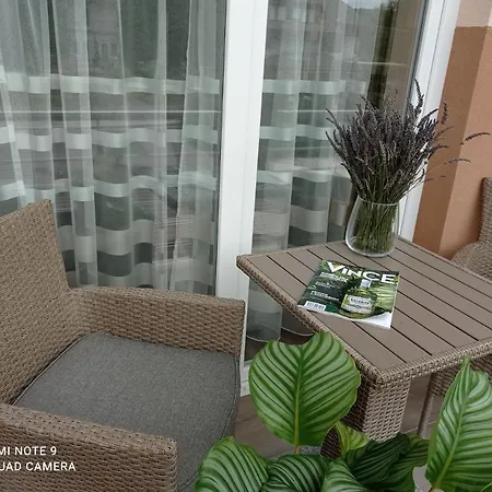 Karos Bianco Apartmanhaz Апартаменты *