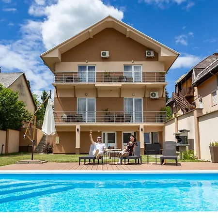 Karos Bianco Apartmanhaz * Залакарош