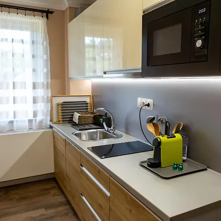 Karos Bianco Apartmanhaz Апартаменты *