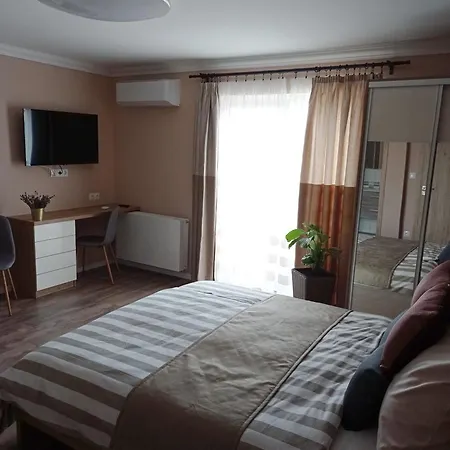 Karos Bianco Apartmanhaz *