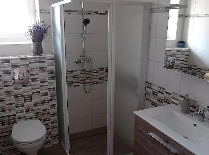 דירה Karos Bianco Apartmanhaz