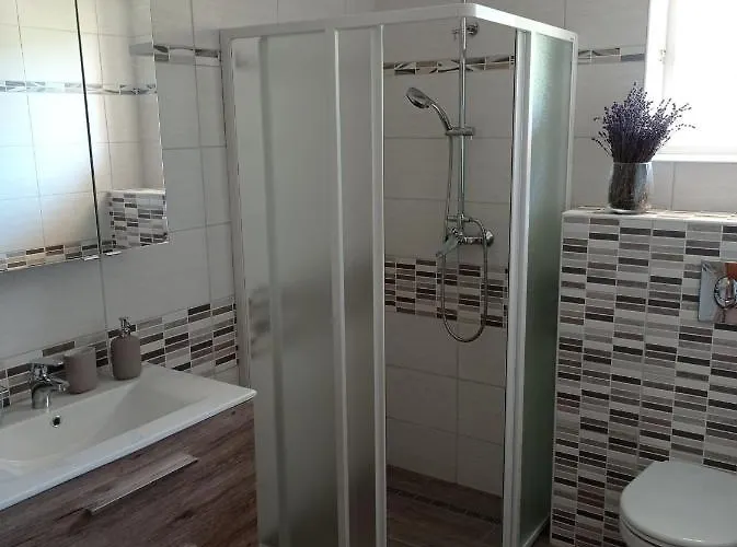Karos Bianco Apartmanhaz דירה *