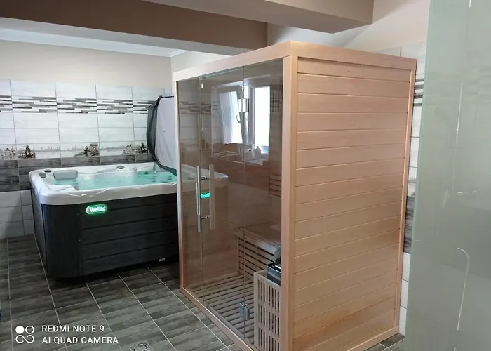 Karos Bianco Apartmanhaz זלקרוס