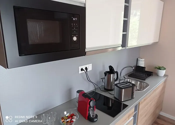 Karos Bianco Apartmanhaz זלקרוס