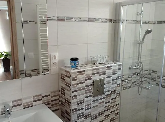 Karos Bianco Apartmanhaz דירה זלקרוס