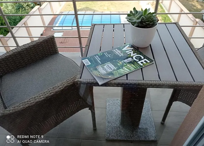 Karos Bianco Apartmanhaz *